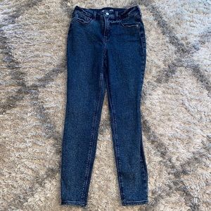 Old Navy Rockstar Skinny Jean
